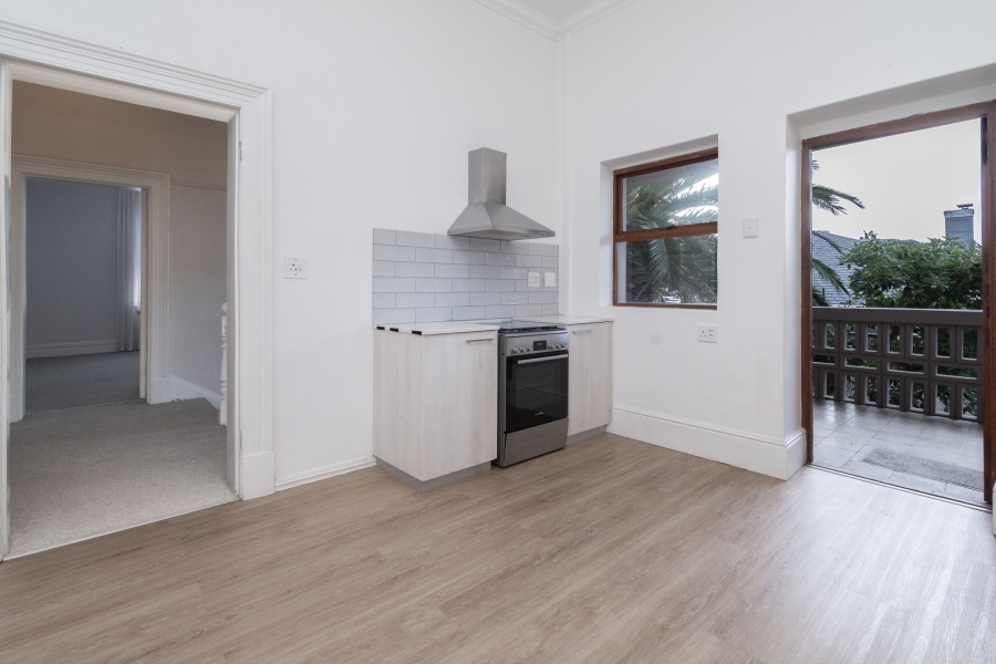 3 Bedroom Property for Sale in Sea Point Western Cape